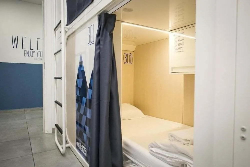 Ostelzzz Milano Hostel 0*, Milan Italy