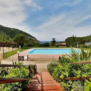 nisporto-appartamento-100-mt-dal-mare-e-piscina.it-tuscanyhotel.com/